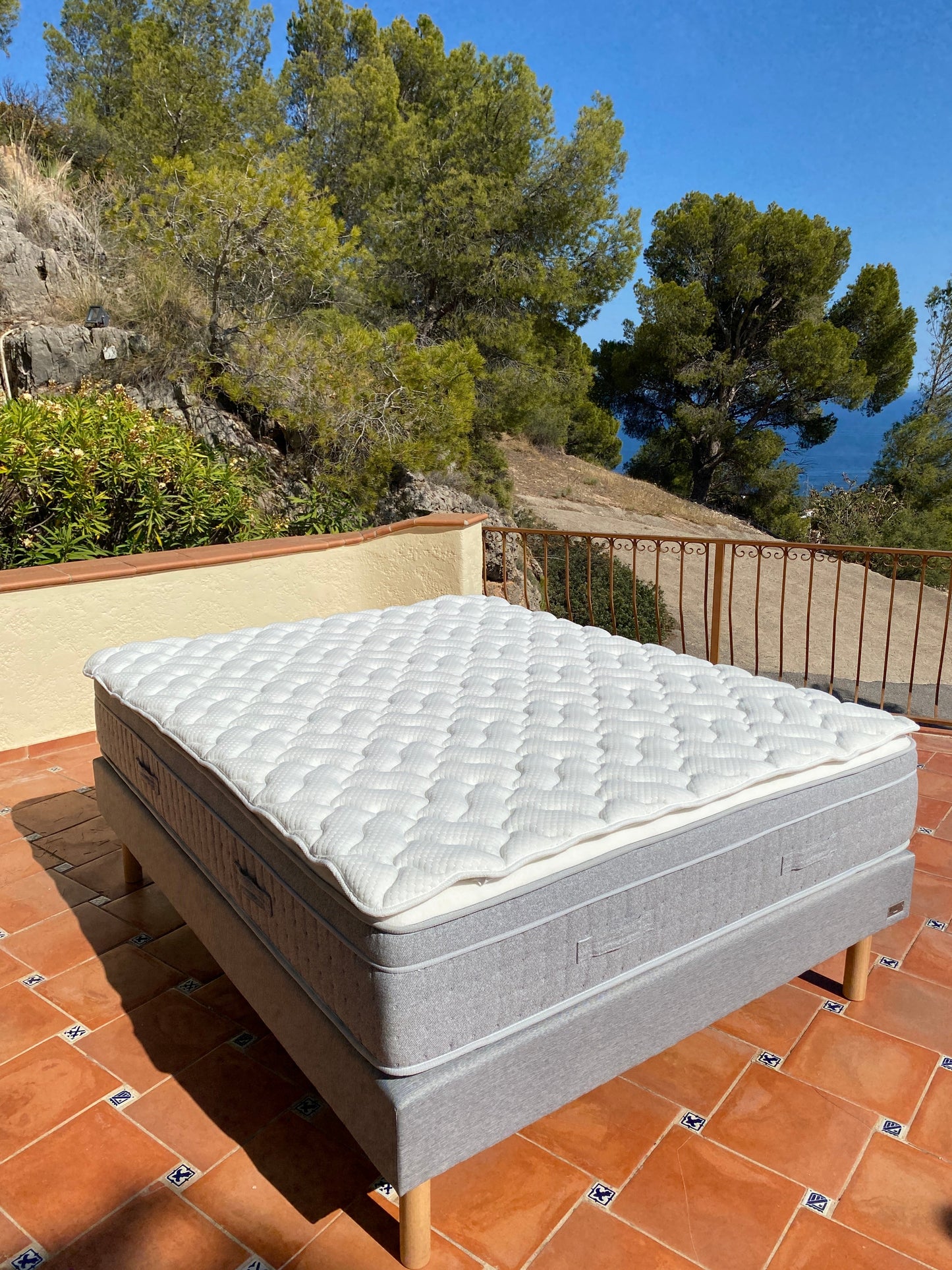 Thin and discreet mattress topper - MIRATOP 5 cm